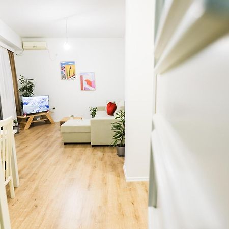 At Bazaar Central Apartment Тирана Екстериор снимка