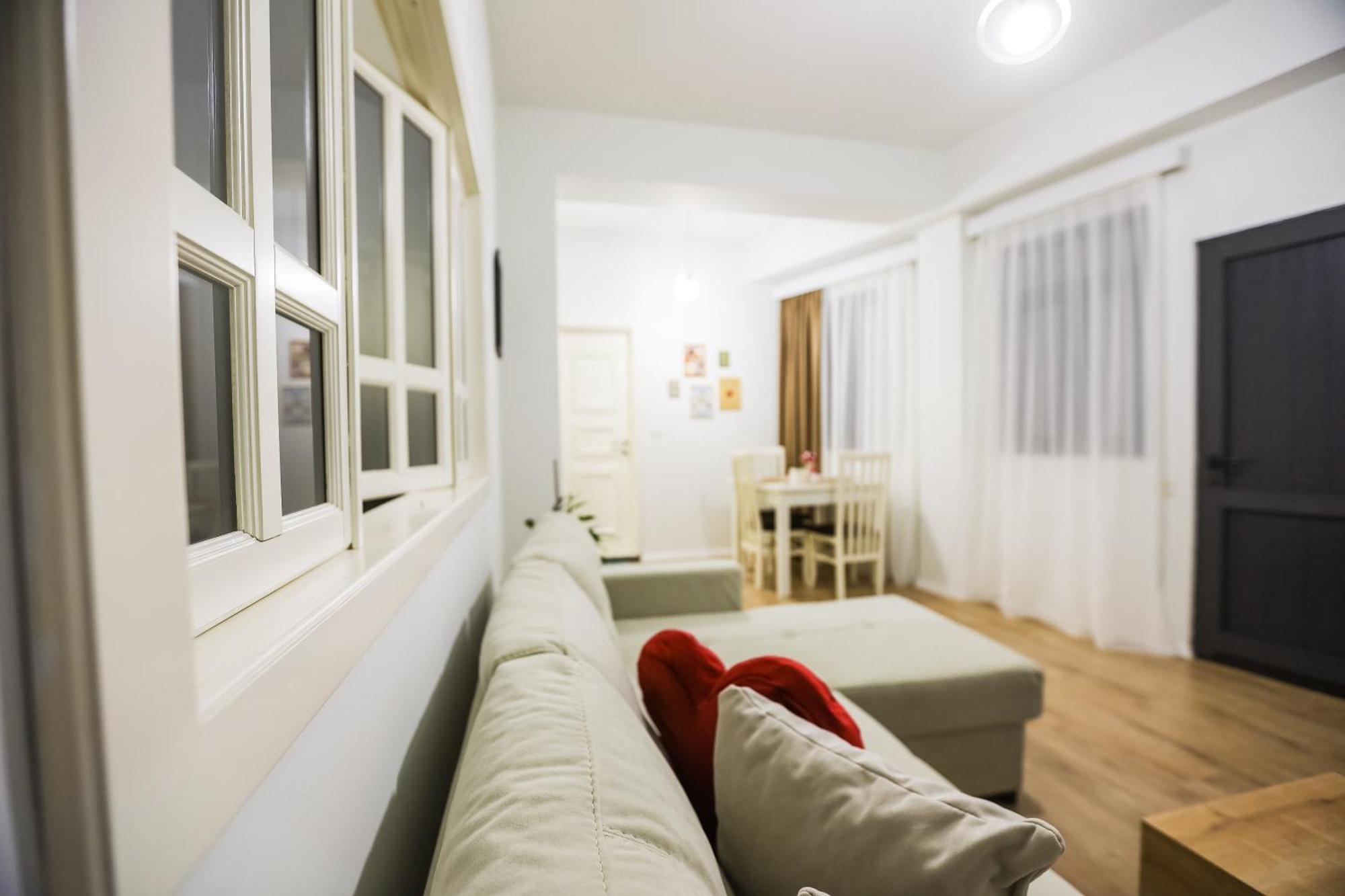 At Bazaar Central Apartment Тирана Екстериор снимка