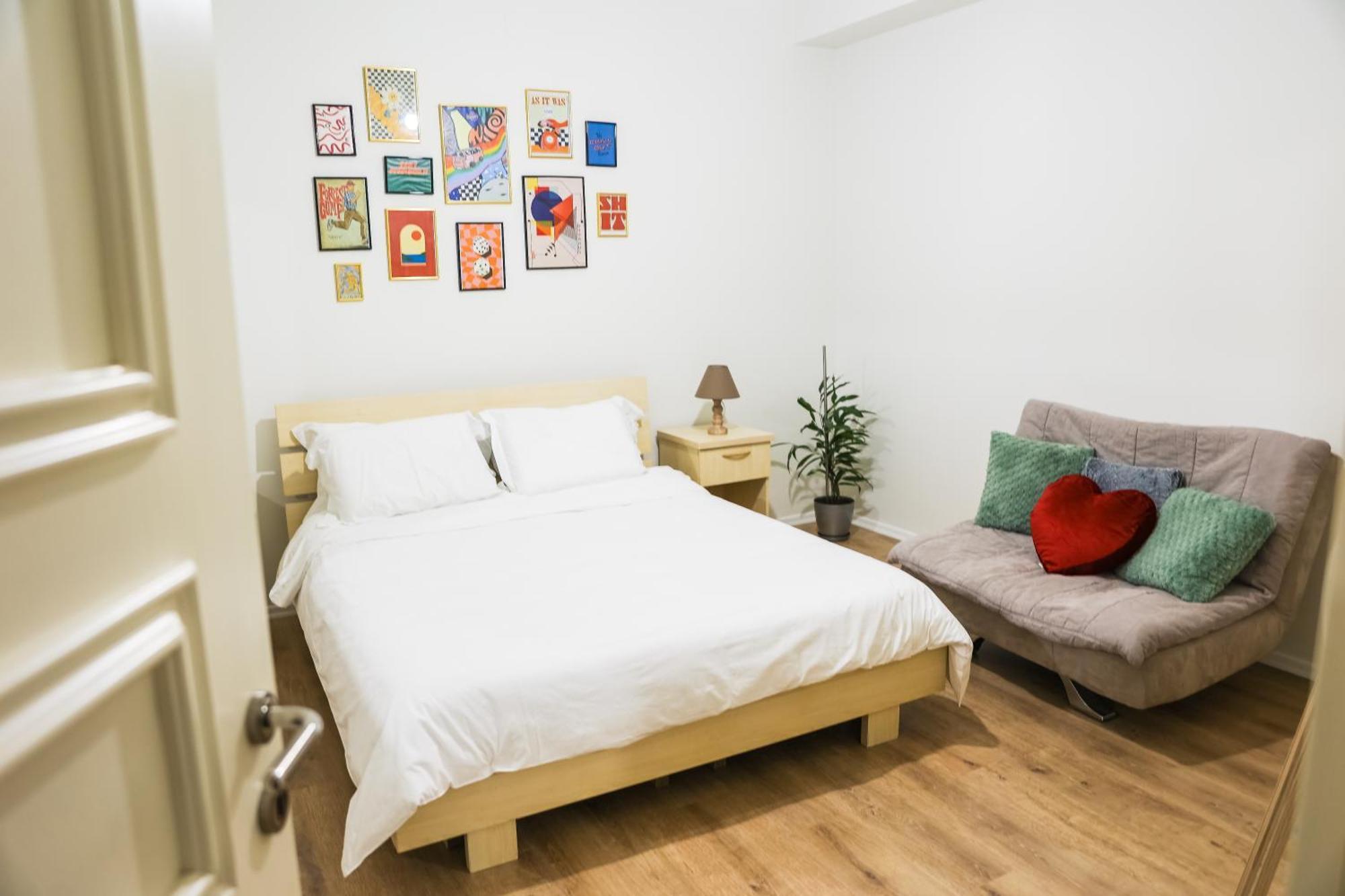 At Bazaar Central Apartment Тирана Екстериор снимка